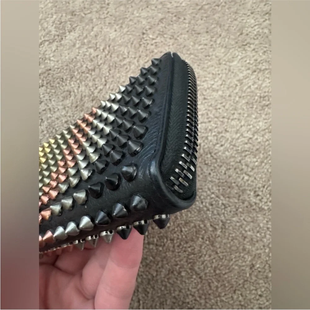 Christian Louboutin “Panettone” Spiked Zip Wallet - Black - EXCELLENT CONDITION - Picture 8 of 9